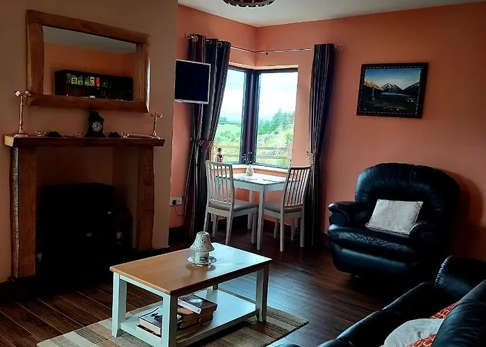 לינה וארוחת בוקר Ros Na Gcloch