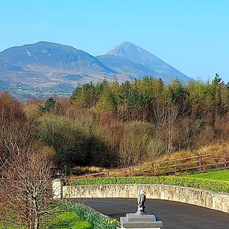 Ros Na Gcloch Westport