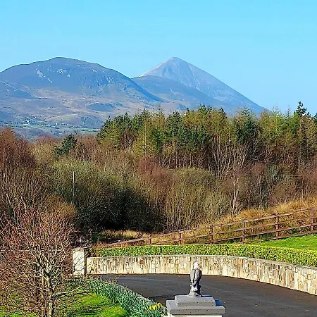 Ros Na Gcloch Westport