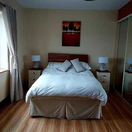 לינה וארוחת בוקר Ros Na Gcloch