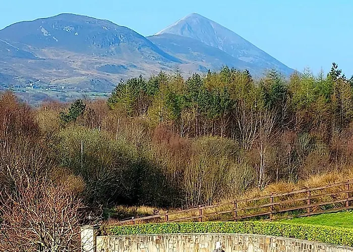 Ros Na Gcloch Westport