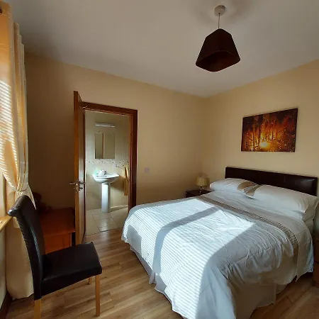 Ros Na Gcloch B&B 웨스트포트